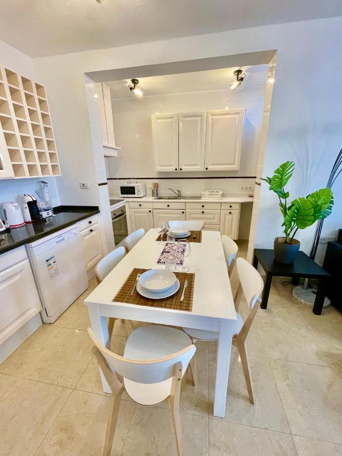 Luxury Sea Front Iv Apartamento